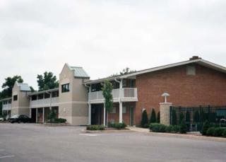 Econo & I-35 At Shawnee Mission Hotel