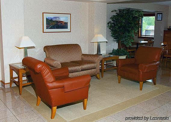 Hotel Econo & I-35 At Shawnee Mission Overland Park